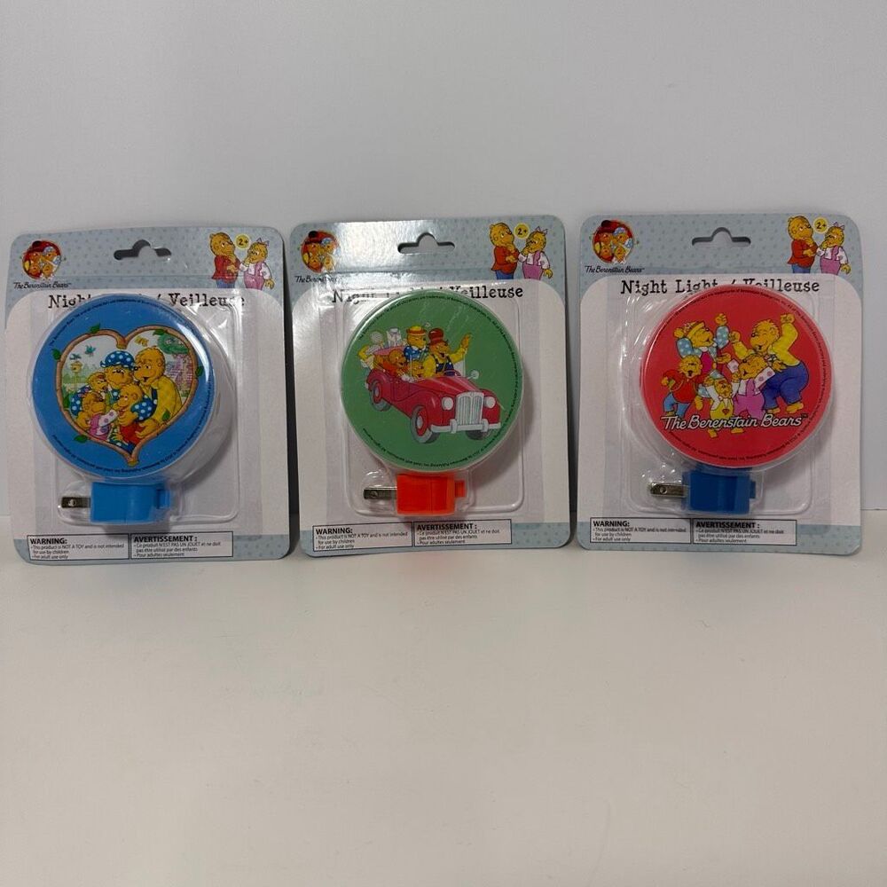 Lot of (3) PBS Kids The Berenstain Bears LED Night Lights New in Box Manual On/O